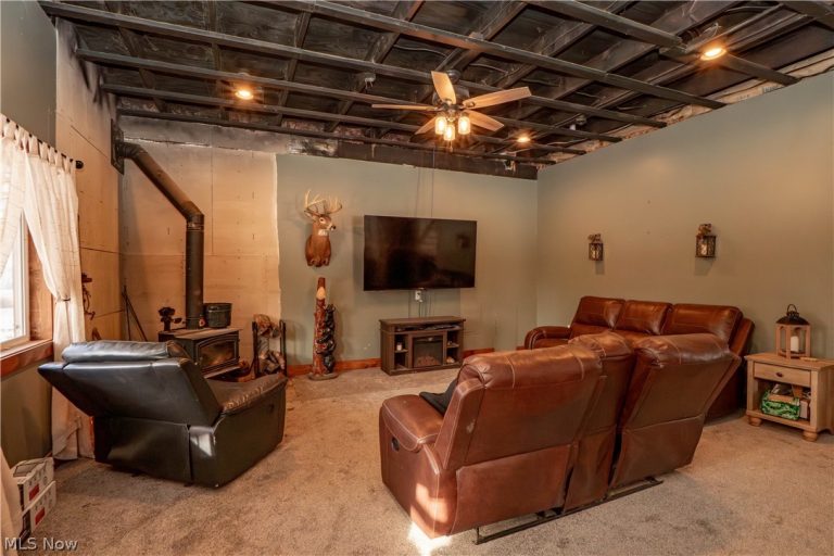 8178 Navarre Road, Massillon, OH - Photo 2