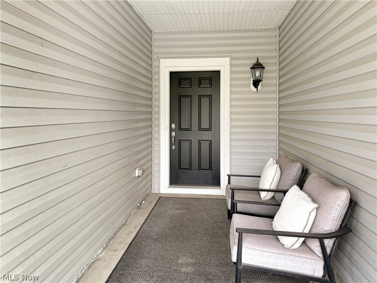502 Arbor Lane, Copley, OH - Photo 2