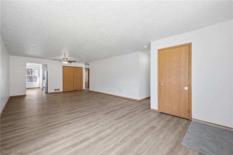 127 Blackburn Street, Campbell, OH - Photo 4