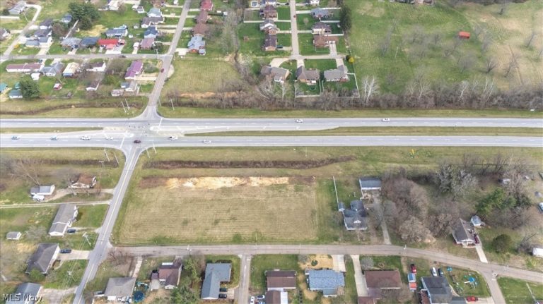 Braun Road (South Side), Belpre, OH - Photo 6
