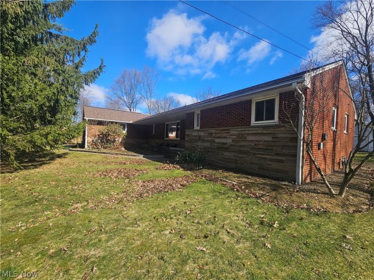3015 Rockefeller Road, Willoughby Hills, OH - Photo 8
