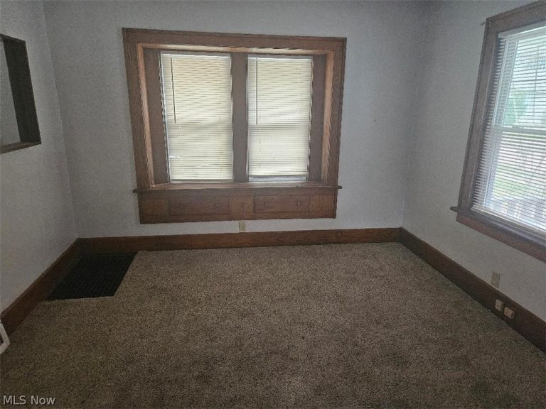 1243 Collinwood Avenue, Akron, OH - Photo 3