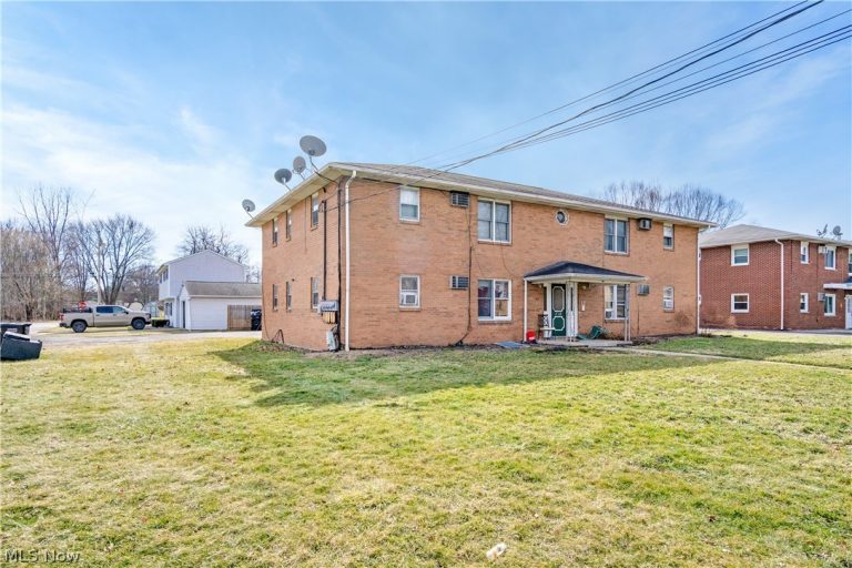 895 Cook Avenue, Youngstown, OH - Photo 3