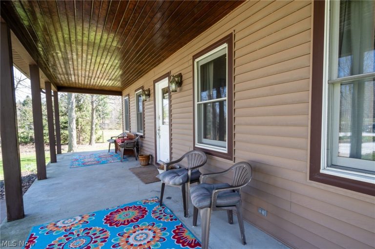 14027 Mayfield Road, Huntsburg, OH - Photo 3