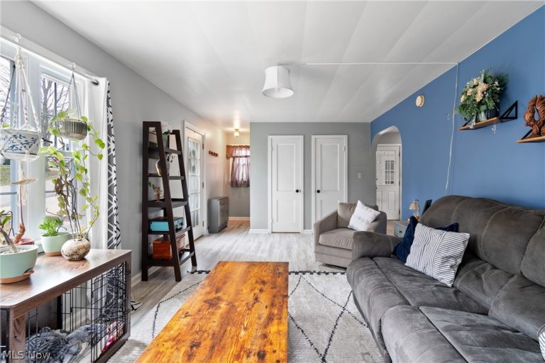 702 Sherwood Drive, Wooster, OH - Photo 6