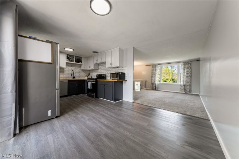 4761 James Road, North Ridgeville, OH - Photo 8