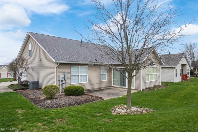 1254 White Stone Circle, Canton, OH - Photo 2