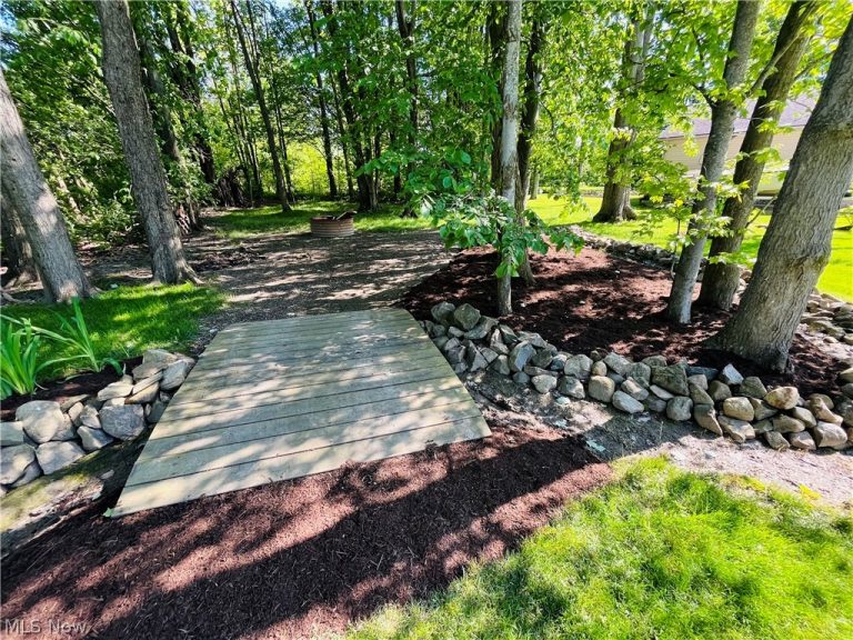 675 Bridle Court, Geneva, OH - Photo 6