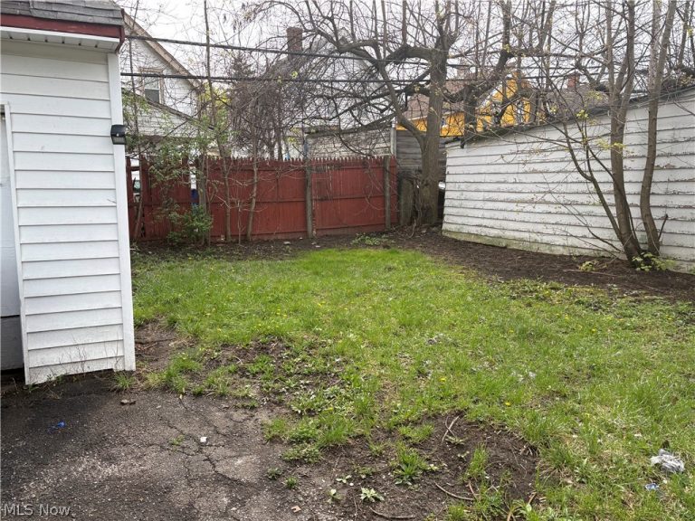 3601 104th Street, Cleveland, OH - Photo 4