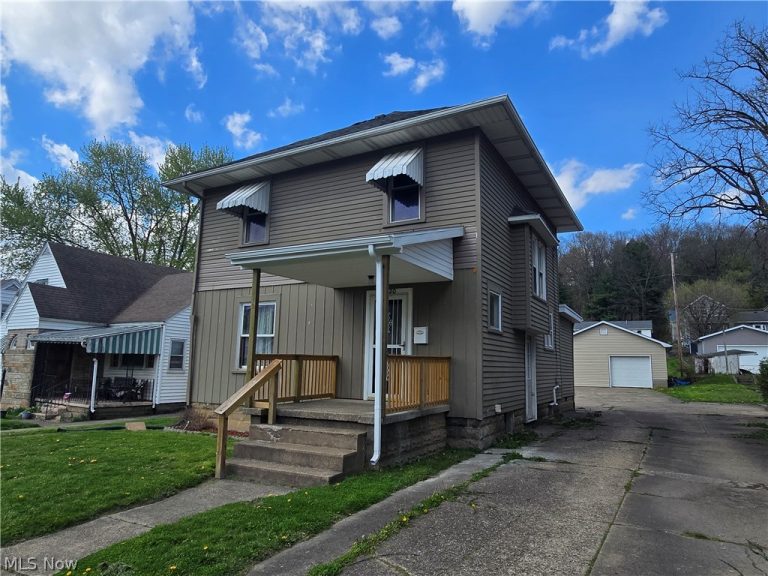1720 Chestnut Street, Coshocton, OH - Photo 2