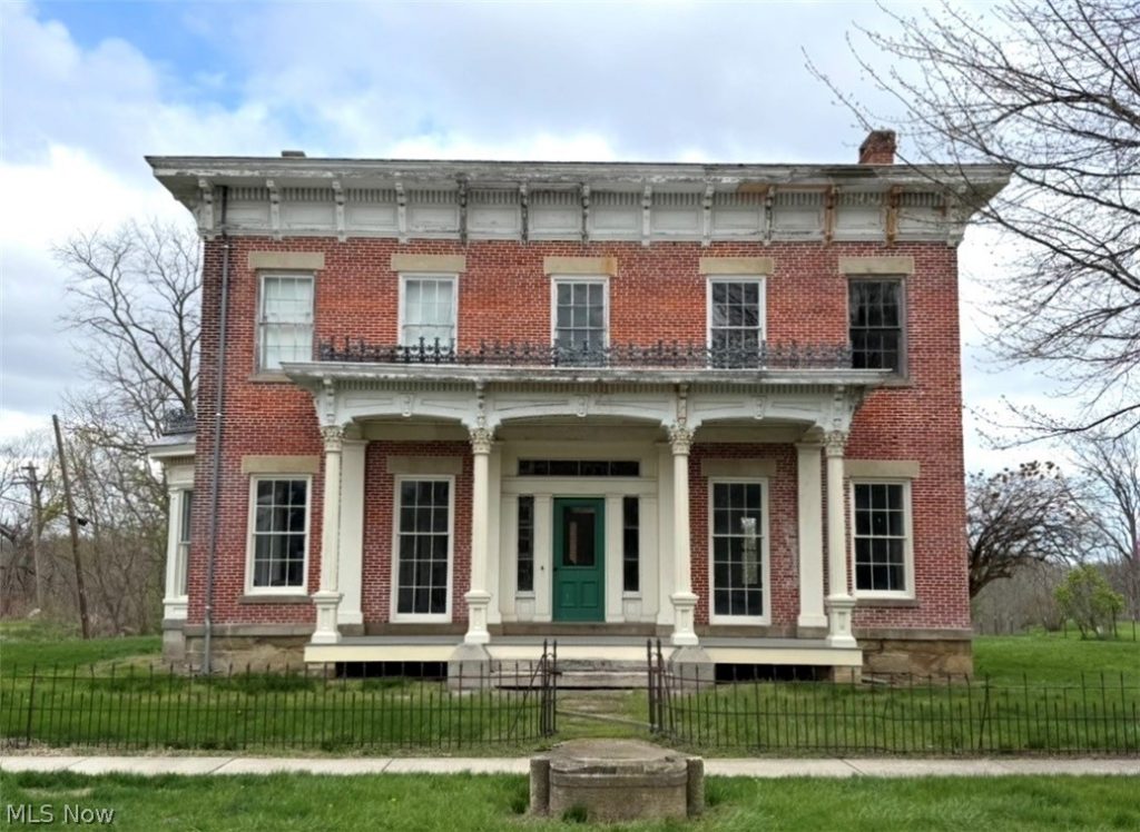 1 Front Street, Milan, OH