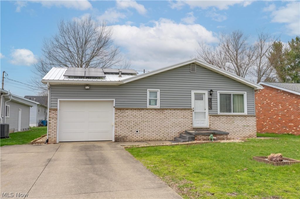 408 4th Street, New Philadelphia, OH