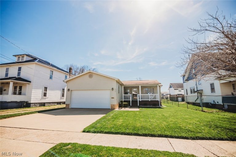 808 28th Street, Vienna, WV - Photo 4