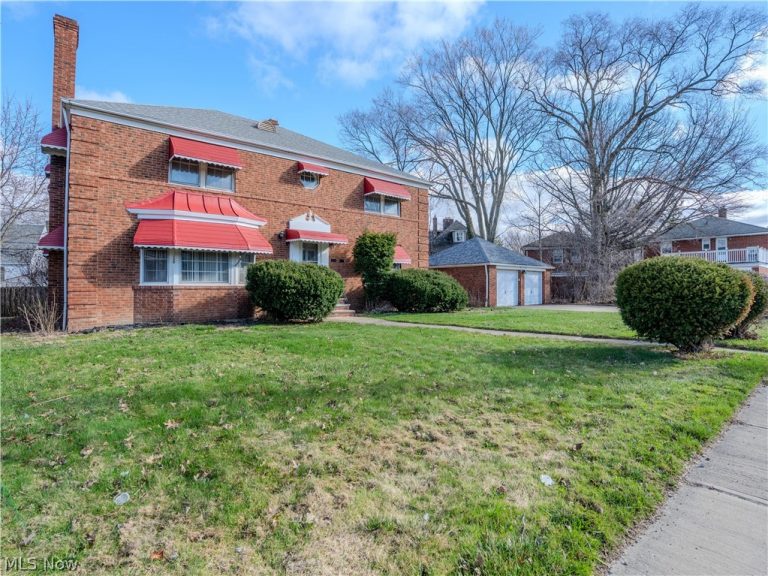 13699 Cedar Road, University Heights, OH - Photo 3
