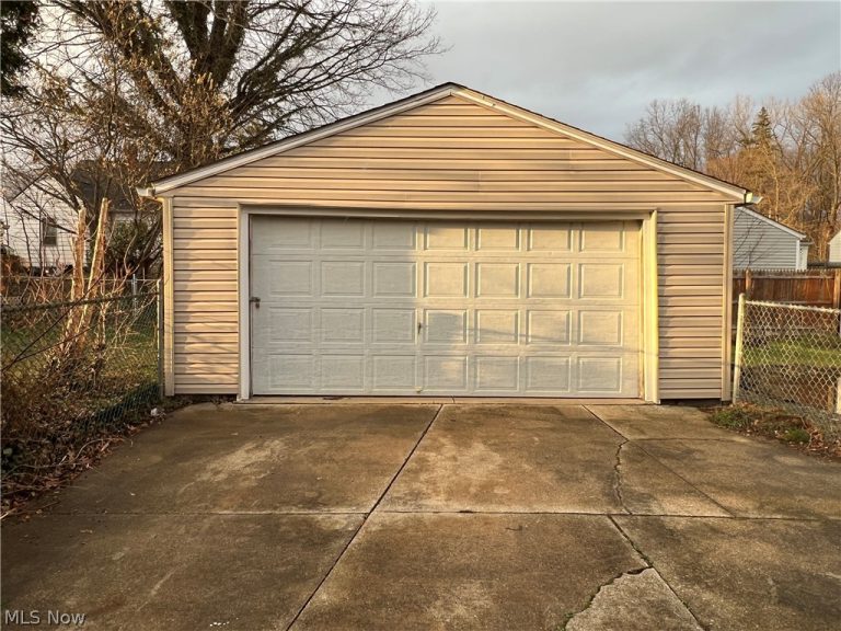 715 Catawba Avenue, Akron, OH - Photo 5