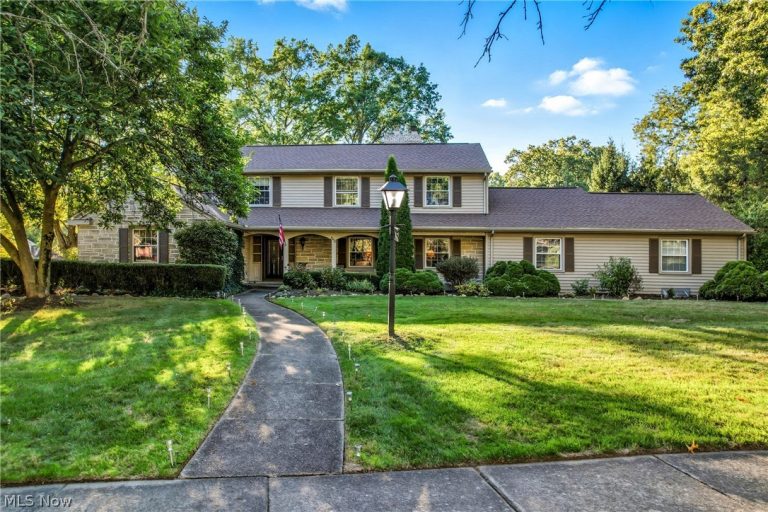 4250 Oak Knoll Drive, Boardman, OH, 44512