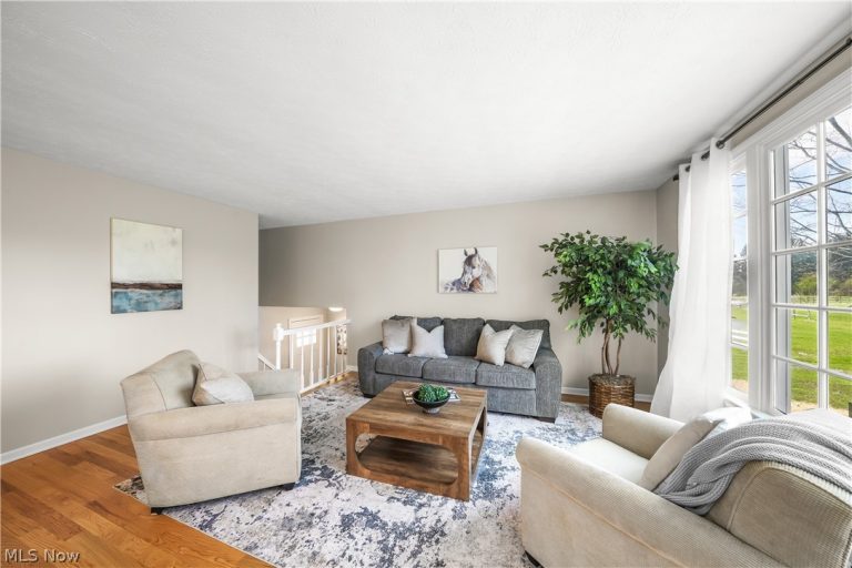 16130 Lucky Bell Lane, Newbury, OH - Photo 4