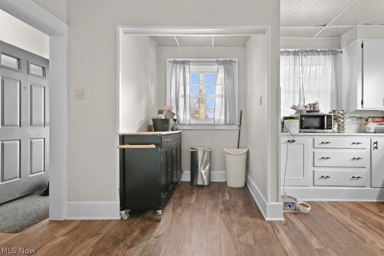 2616 Ridgewood Avenue, Alliance, OH - Photo 8