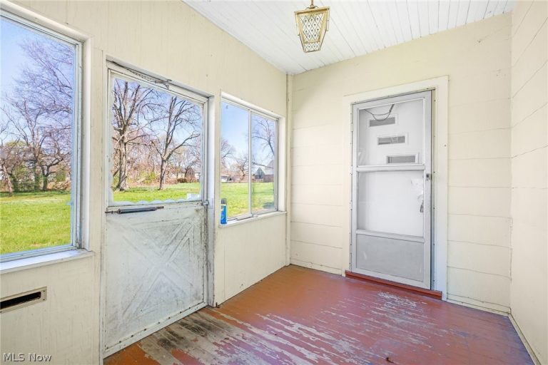 817 Harvard Street, Akron, OH - Photo 5