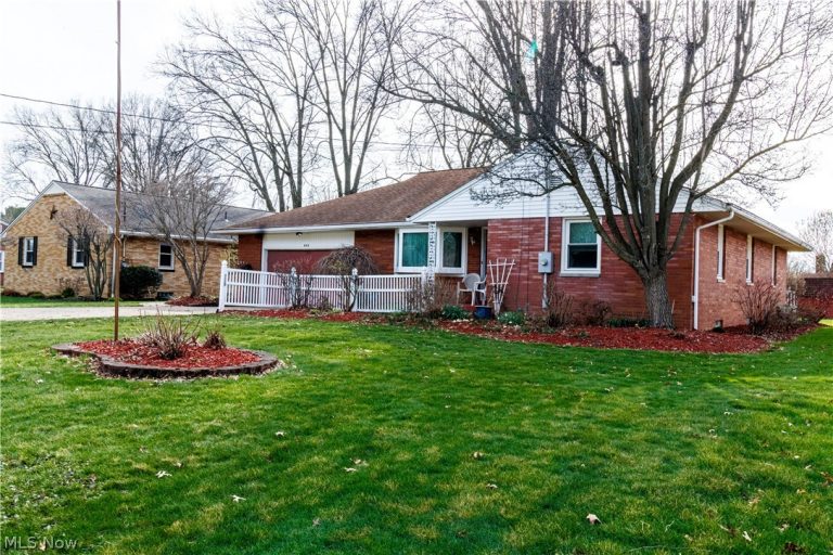 845 Adams Avenue, Salem, OH - Photo 2