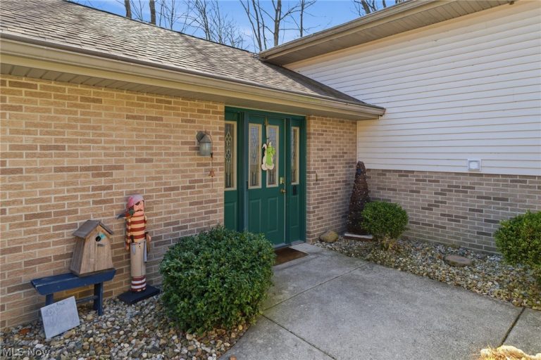 843 Wildwood Drive, Willard, OH - Photo 2
