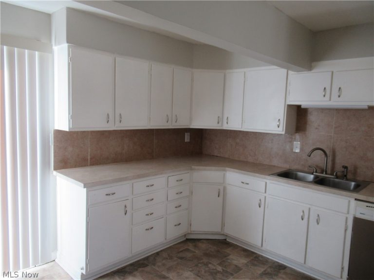 4413 187th Street, Cleveland, OH - Photo 8