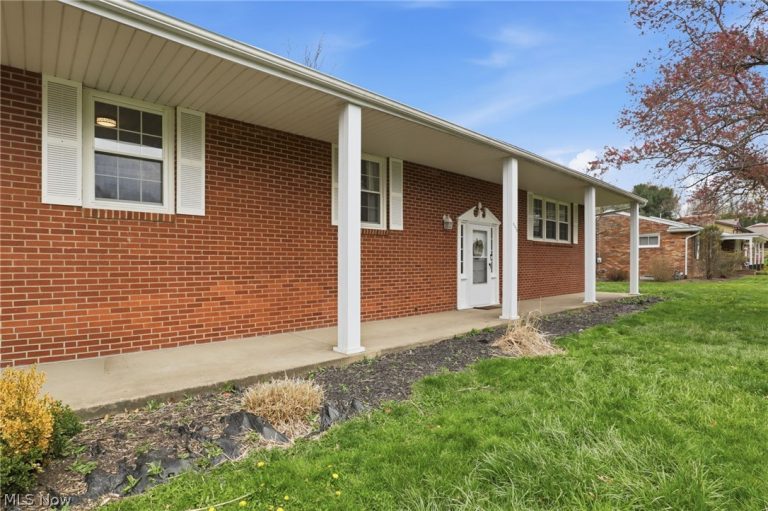 3252 Dellwood Avenue, Canton, OH - Photo 2