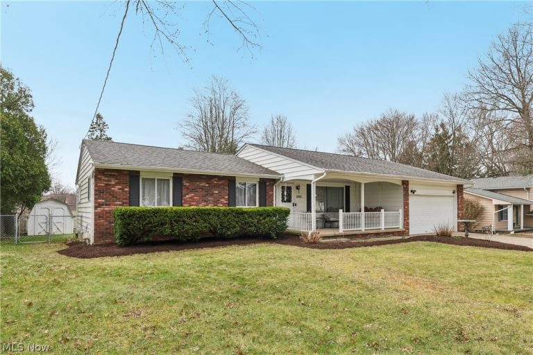 2992 Greenridge Road, Norton, OH - Photo 3