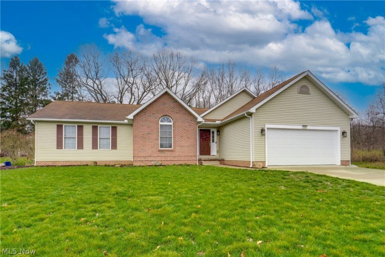 1481 Brookridge Avenue, Louisville, OH, 44641