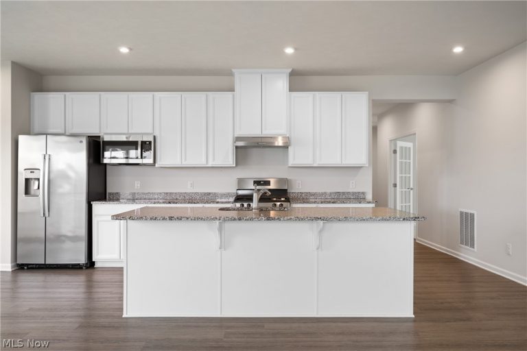 6811 Harrington Court Avenue, Canton, OH - Photo 8