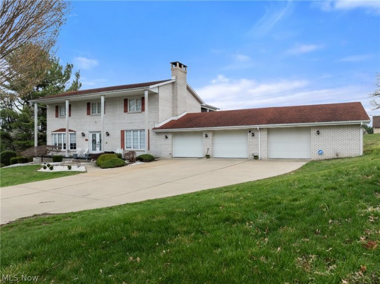 504 Greenbrier Court, Steubenville, OH - Photo 2