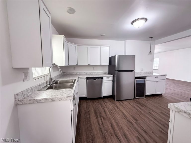 1312 12th Street, Vienna, WV - Photo 5