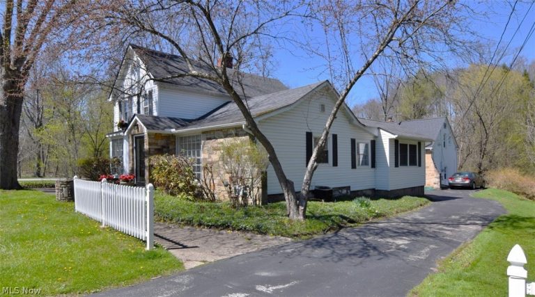 35755 Miles Road, Moreland Hills, OH - Photo 4