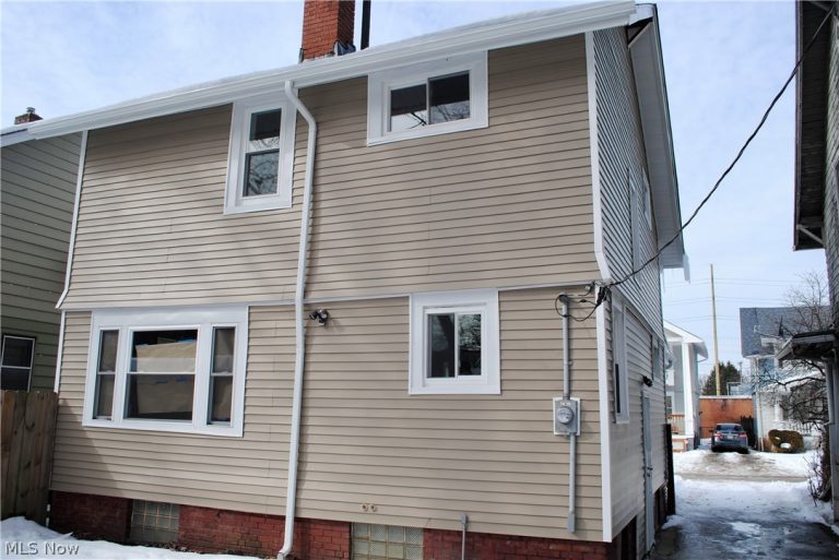 15208 Elderwood Avenue, East Cleveland, OH - Photo 4