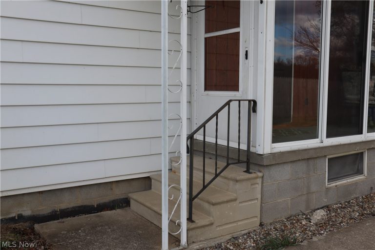 5580 Charleston Road, Newton Falls, OH - Photo 4