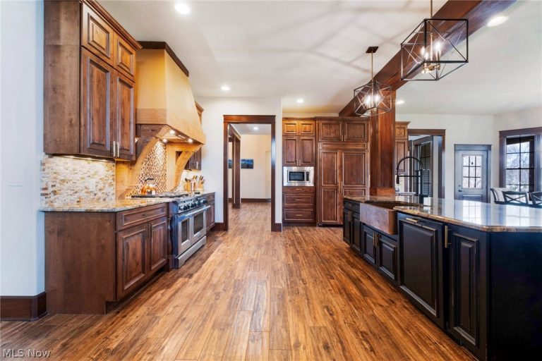 1130 Fox Den Trail, Canfield, OH - Photo 3