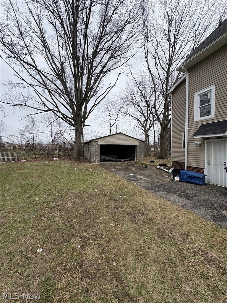 957 Parkway Road, Cleveland, OH - Photo 2