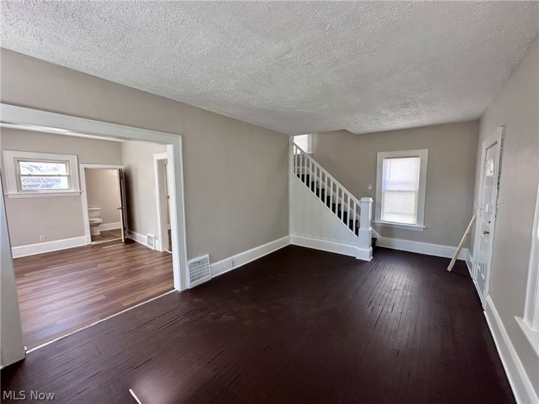 484 Homer Avenue, Akron, OH - Photo 3