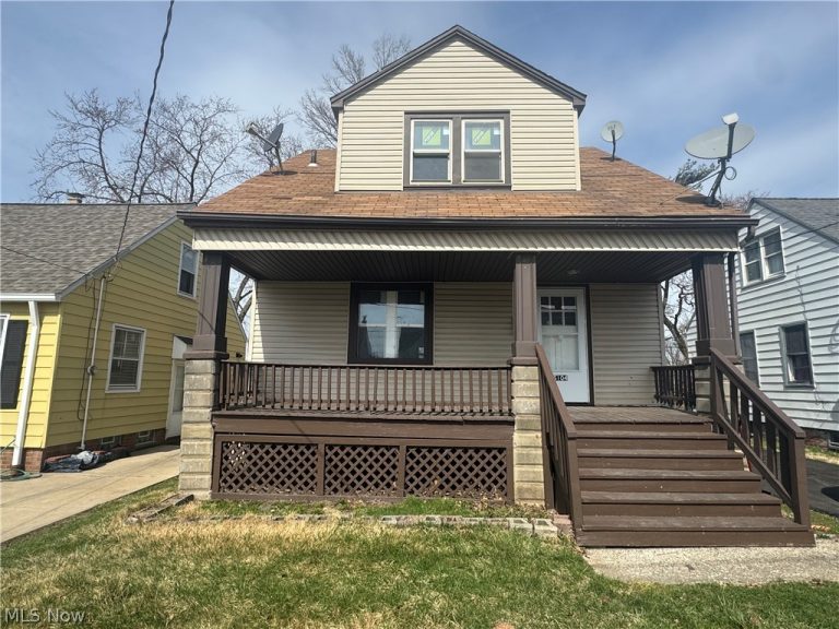 6104 Northcliff Avenue, Brooklyn, OH - Photo 2