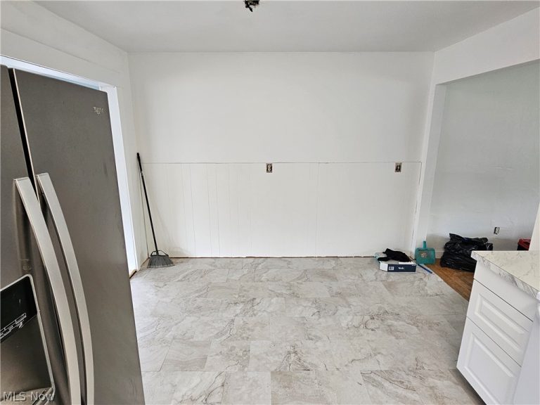 1506 Nevada Avenue, Lorain, OH - Photo 8