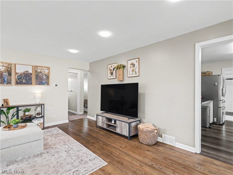 2682 9th Street, Cuyahoga Falls, OH - Photo 5