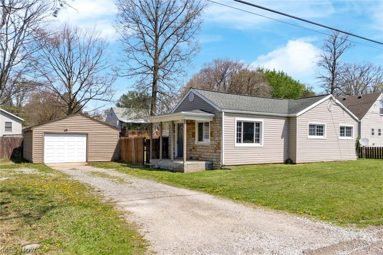 2805 Old Home Road, Akron, OH, 44312