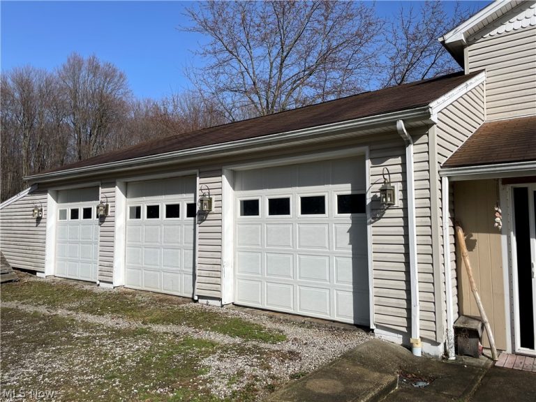 13004 Chardon Windsor Road, Chardon, OH - Photo 8