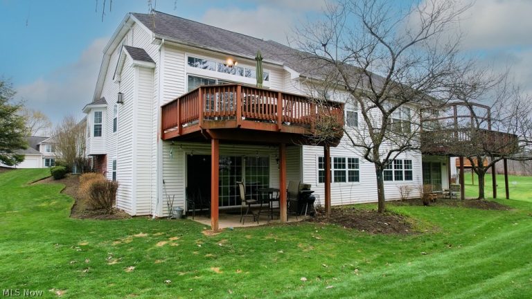 390 Blair Circle, Aurora, OH - Photo 6