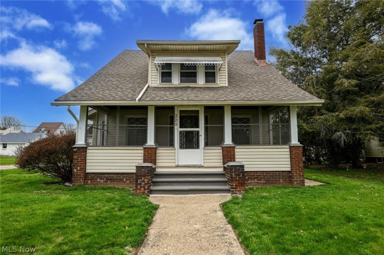 329 Redwood Street, Beach City, OH, 44608