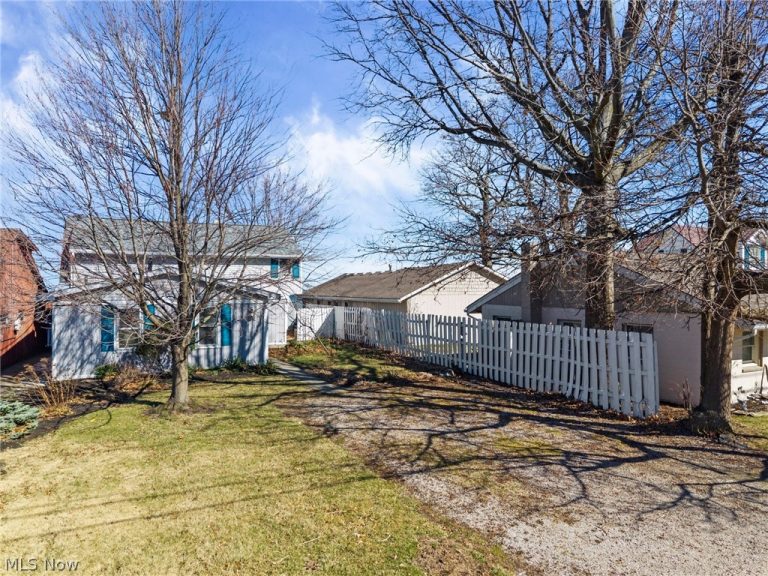 3708 Edgewater Drive, Vermilion, OH - Photo 3