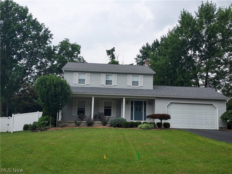 1329 Valley View Drive, Youngstown, OH, 44512