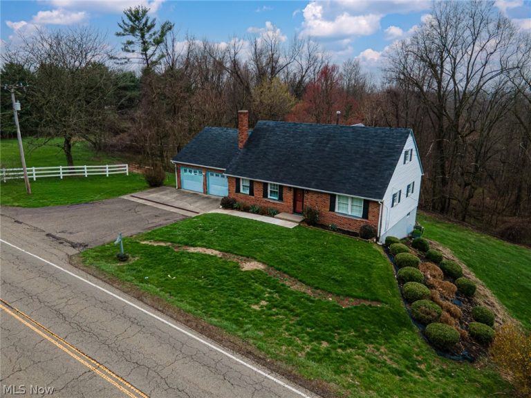 2175 Cambridge Road, Coshocton, OH - Photo 3
