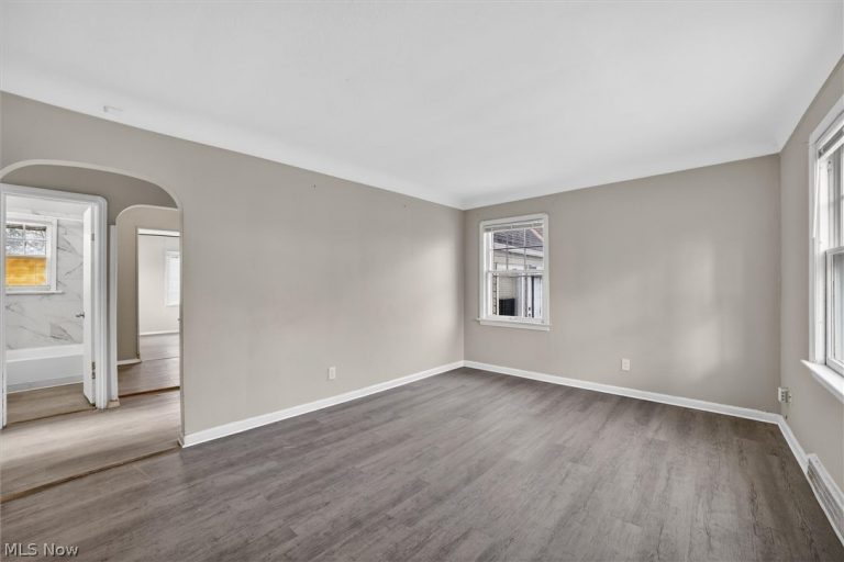 17208 Lipton Avenue, Cleveland, OH - Photo 5