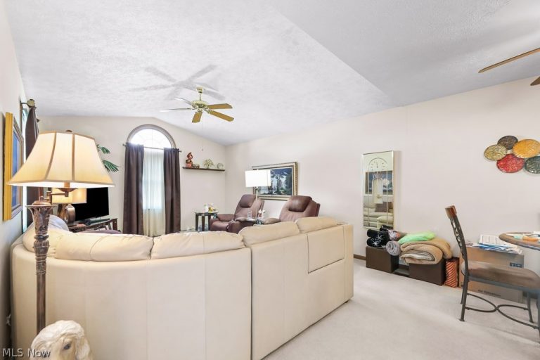 12714 Potomac Place, Uniontown, OH - Photo 8